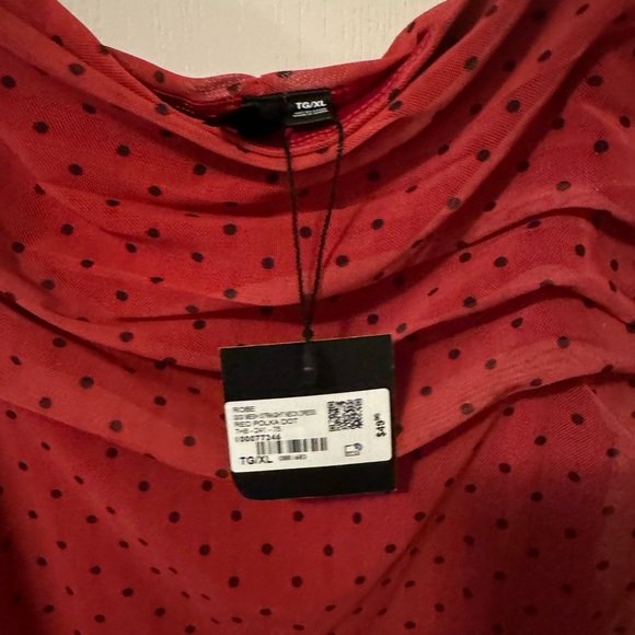 Garage dress - Picture 2 of 2